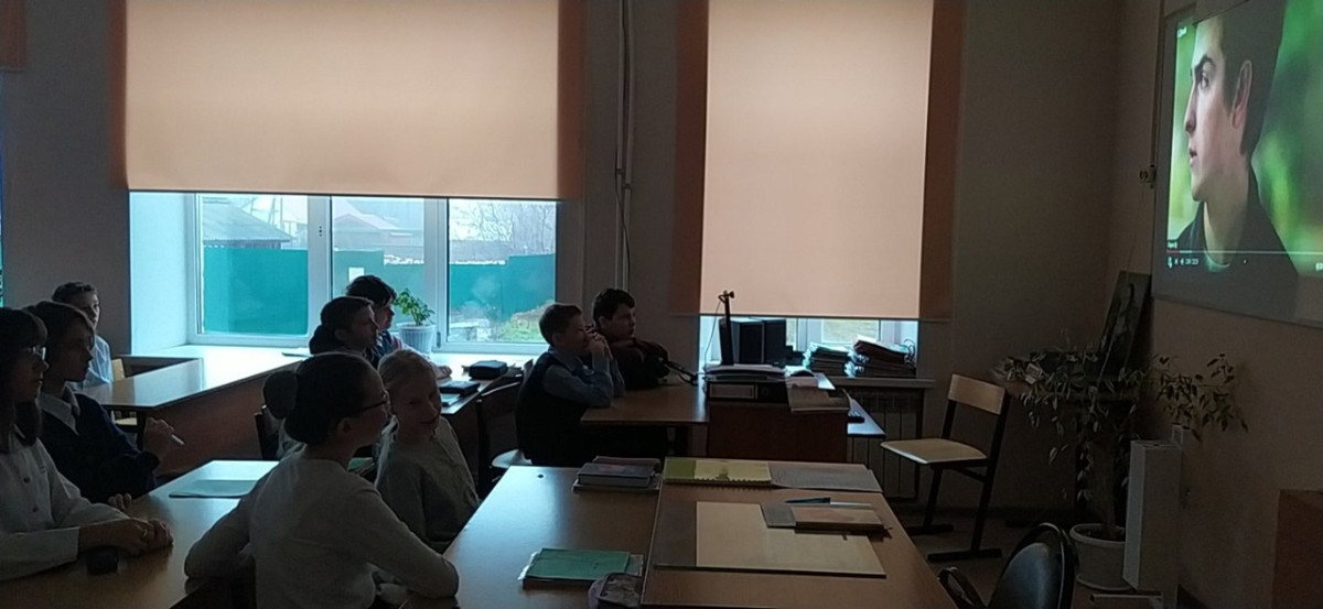 Постер к социальной практике: Помогаем делать мир лучше