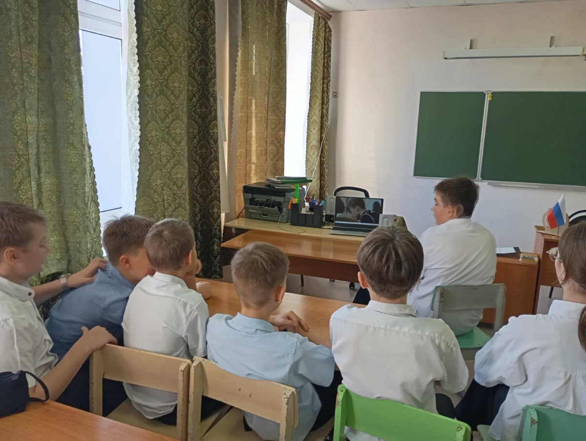 Постер к социальной практике: Взаимопомощь