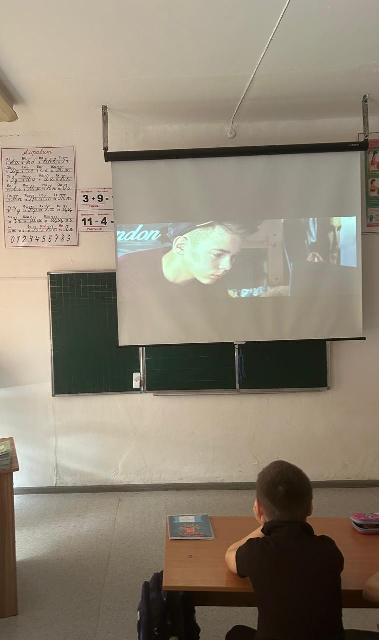 Постер к социальной практике: Аккуратность — основа искусства и красоты!