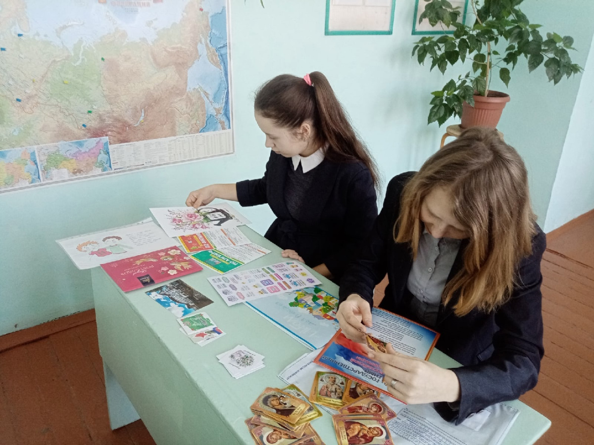 Постер к социальной практике: Совместные дела - отличный способ сплотить коллектив