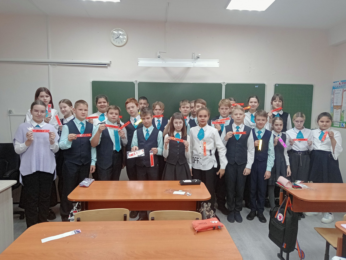 Постер к социальной практике: Знакомим дошколят с ПДД