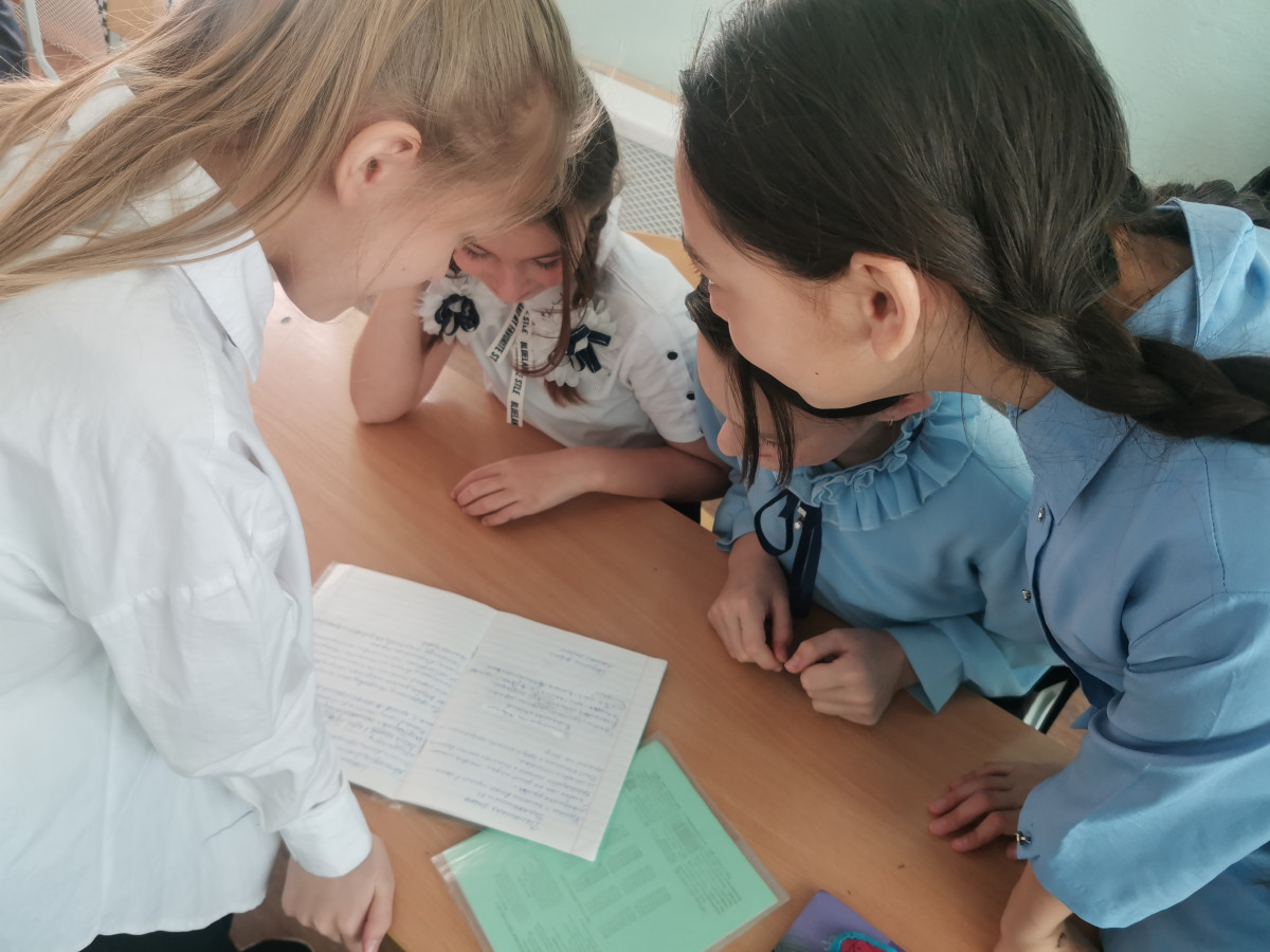 Постер к социальной практике: Когда необходима самооборона?