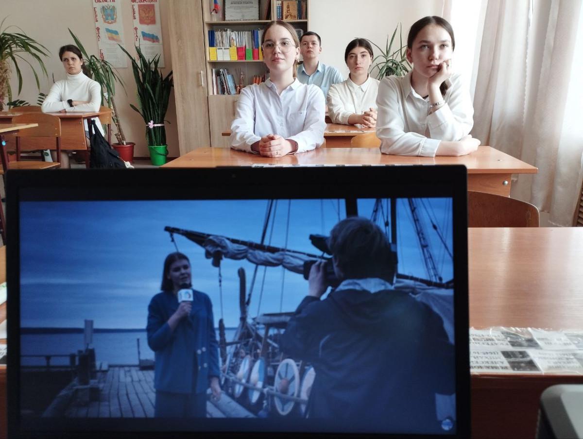 Постер к социальной практике: ответственность перед миром и человечеством