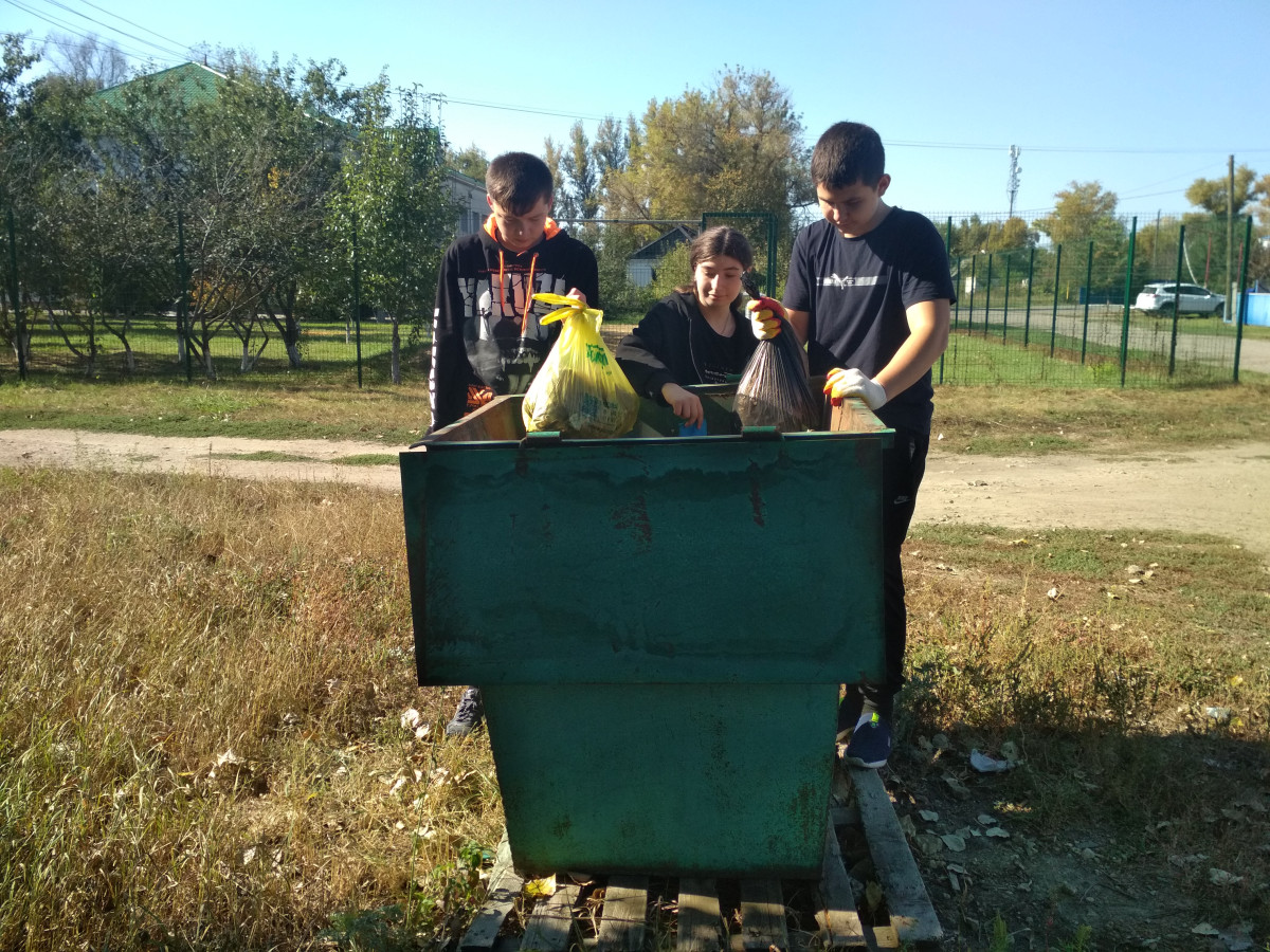 Постер к социальной практике: Приобщение к созидательному труду