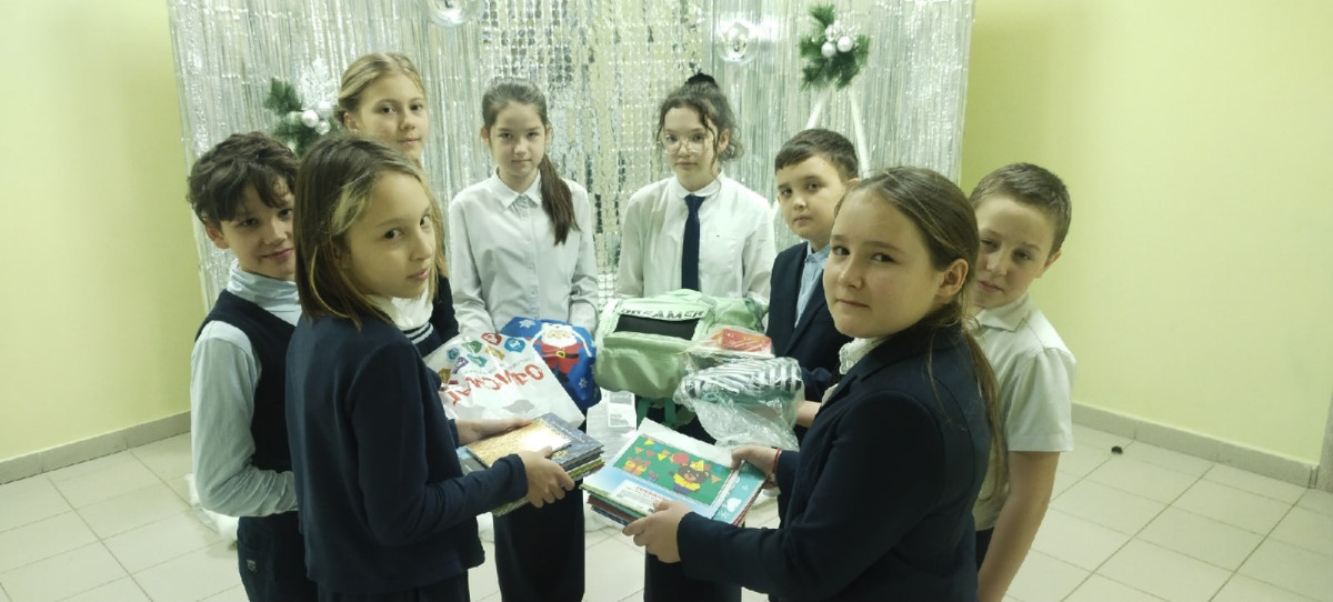 Постер к социальной практике: Новогоднее счастье