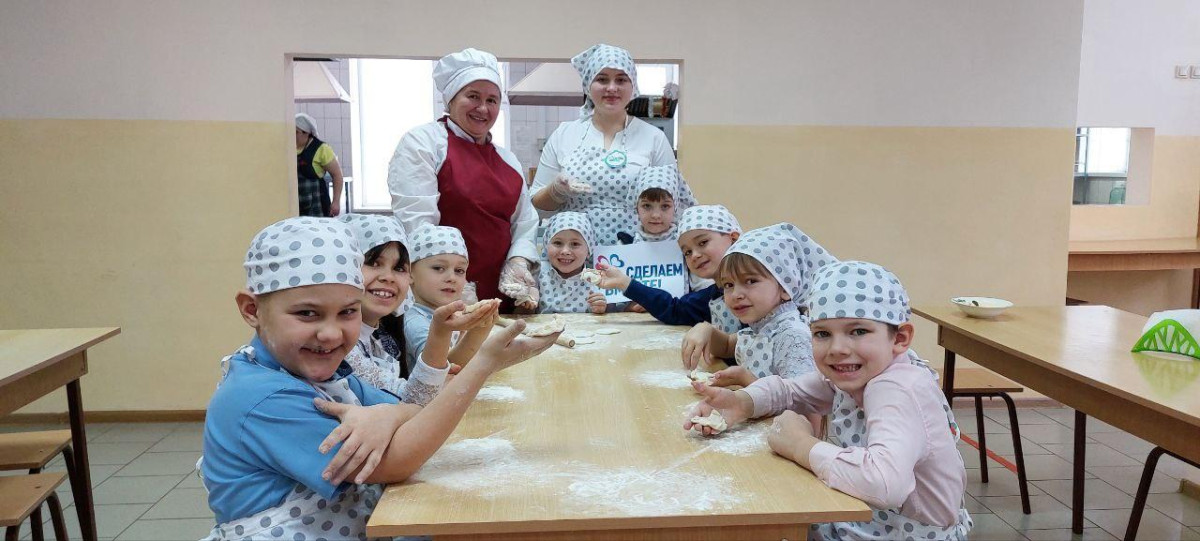 Постер к социальной практике: Правильно питайся, с болезнью не встречайся