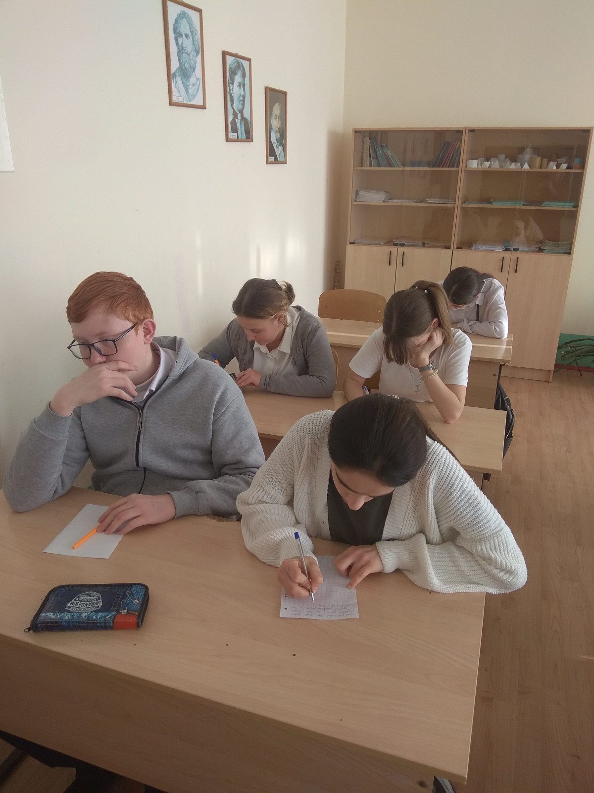 Постер к социальной практике: Разговор о счастье