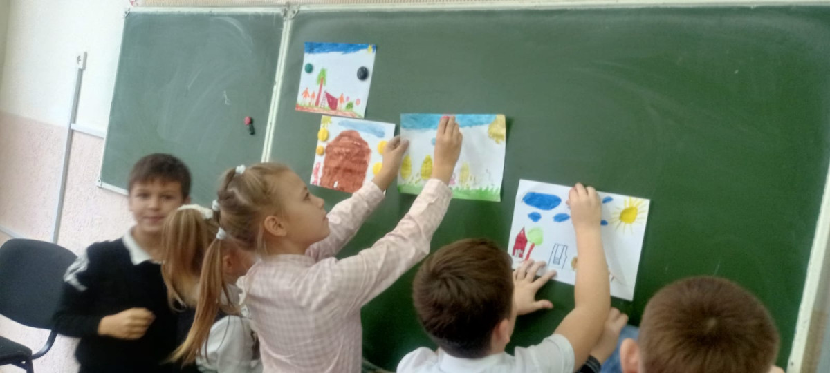 Постер к социальной практике: Помощь в трудную минуту