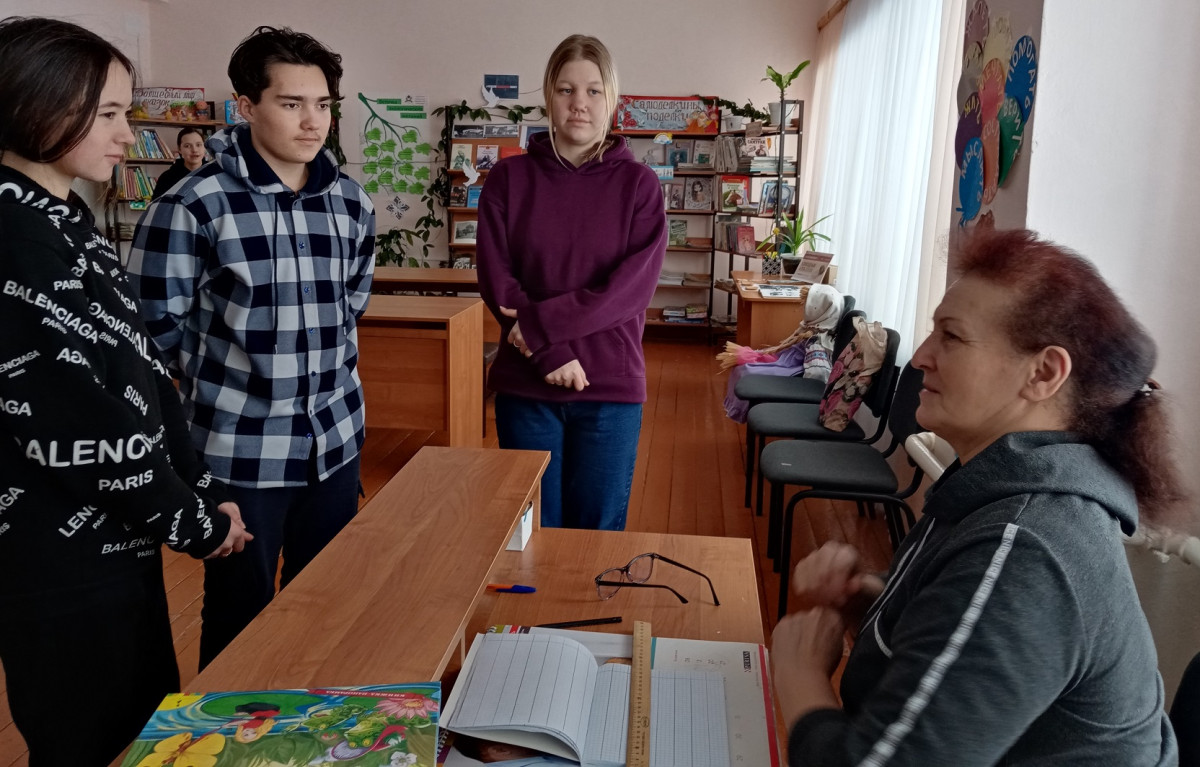 Постер к социальной практике: Любовь живет в сердце каждого из нас.