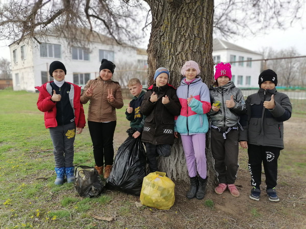 Постер к социальной практике: Защищаем планету от мусора