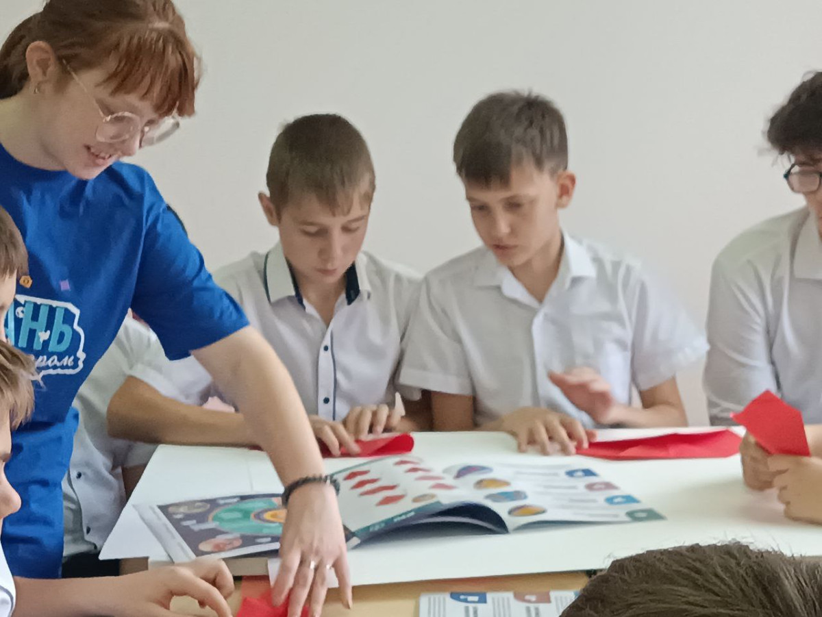 Постер к социальной практике: Я хочу быть волонтёром