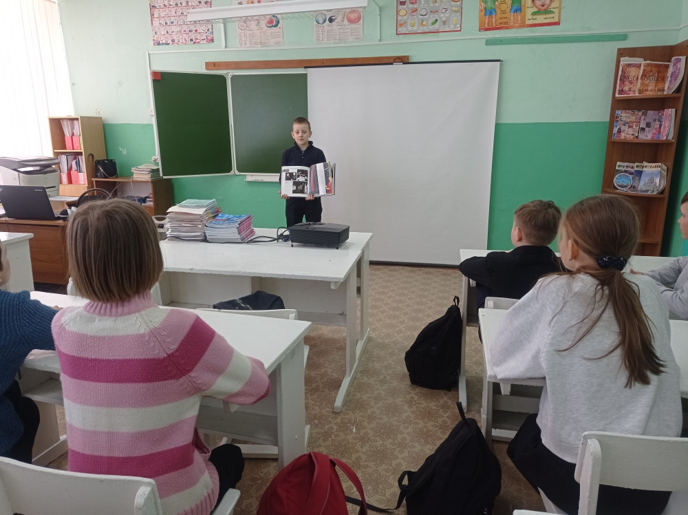 Постер к социальной практике: Самозащита без оружия!