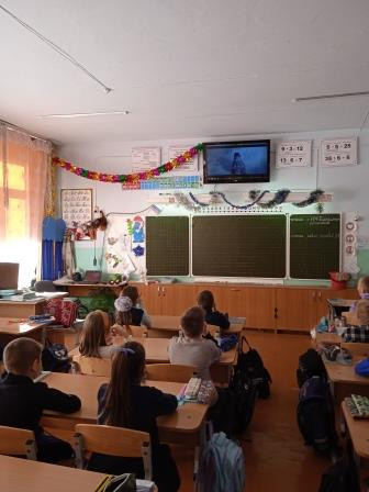 Постер к социальной практике: Так просто сделать добро, просто так! С Новым годом!