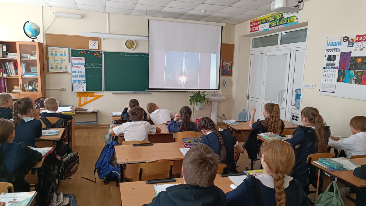 Постер к социальной практике: КОСМОС И НАШИ МЕЧТЫ