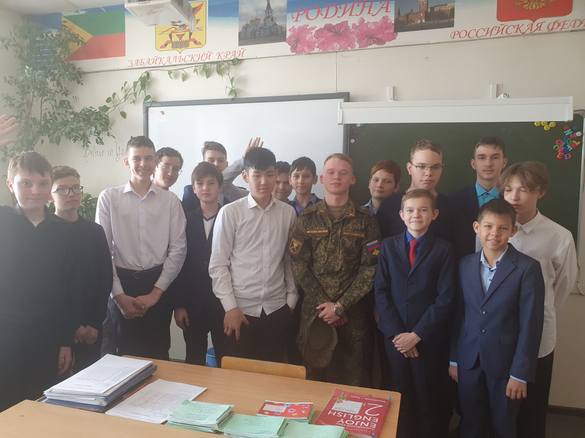 Постер к социальной практике: Стойкость и выносливость защитников Родины