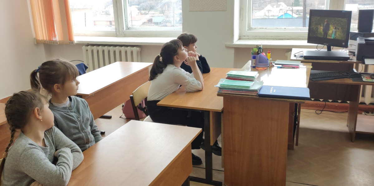 Постер к социальной практике: Экология снаружи-экология внутри