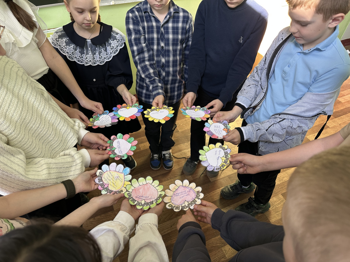 Постер к социальной практике: Жизнь нам дана, чтобы делать добрые дела