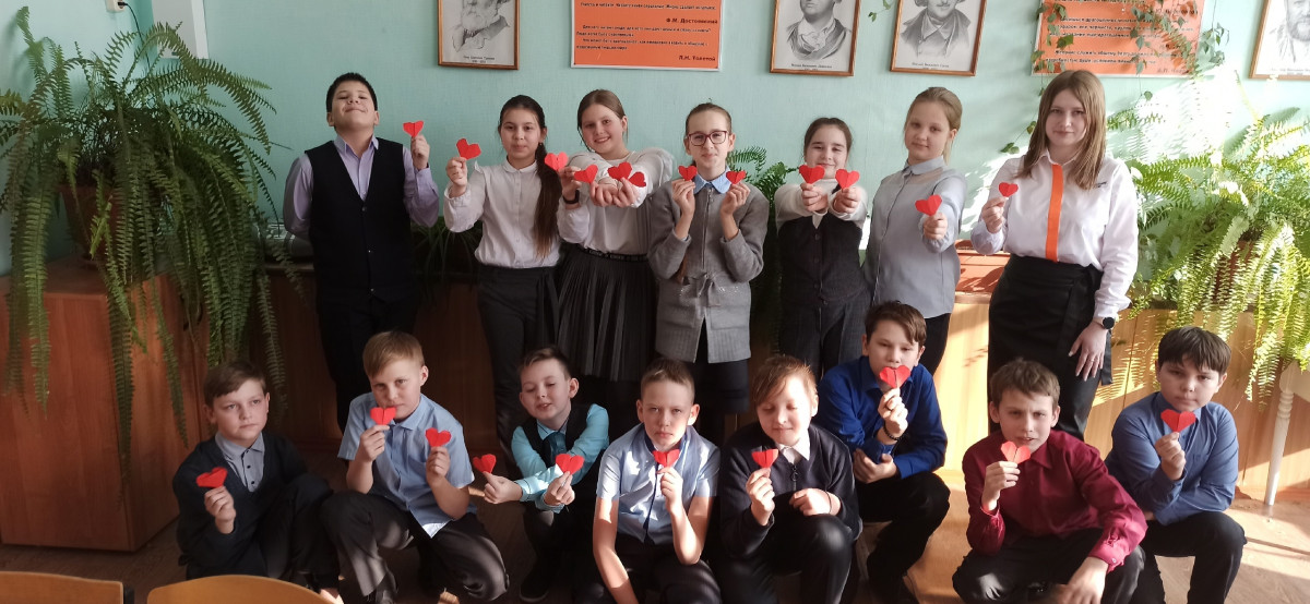 Постер к социальной практике: Поздравляем военнослужащих с Днём защитника Отечества!