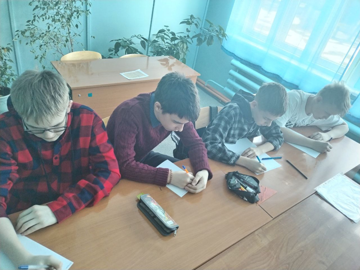 Постер к социальной практике: Просмотр фильма "Крепость"