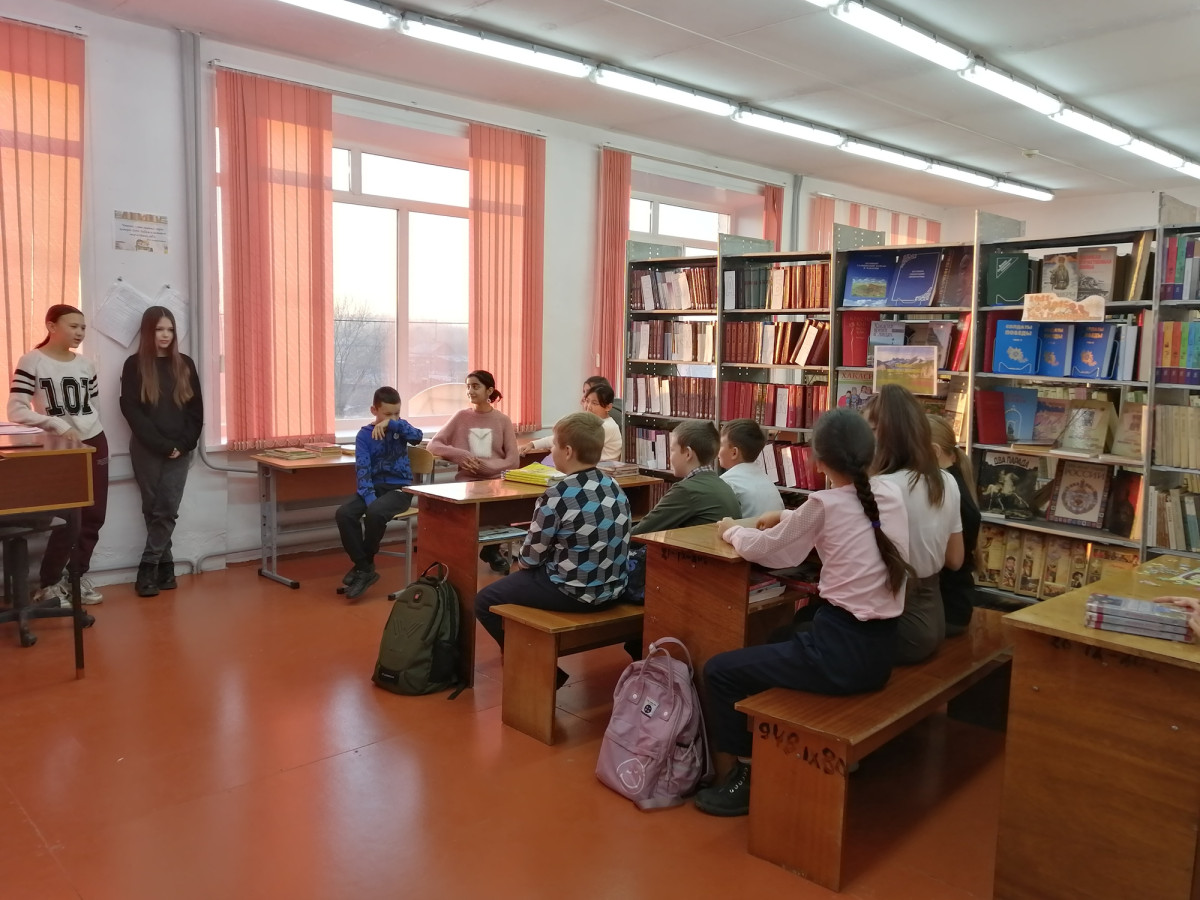 Постер к социальной практике: "Вторая книжкина жизнь"