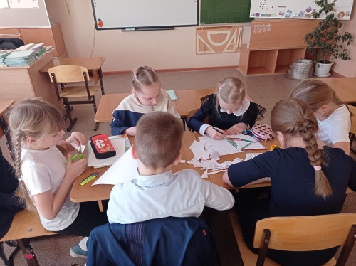 Постер к социальной практике: Понять  ценность семьи, труда