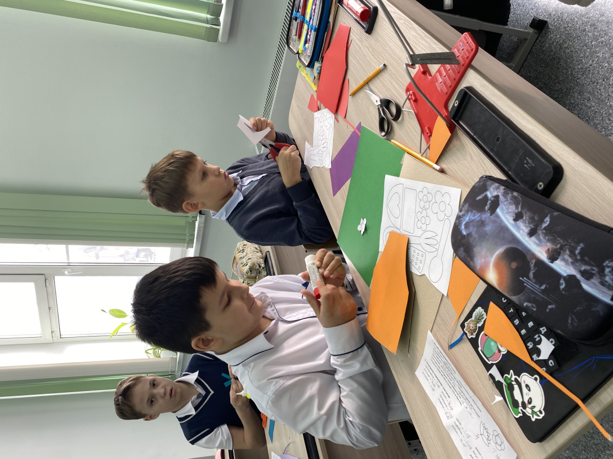 Постер к социальной практике: Внимание дороже золото