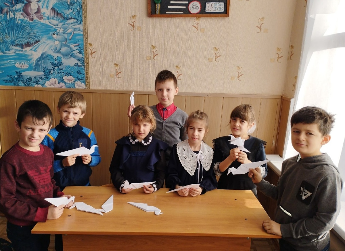 Постер к социальной практике: Акция «Подарок – напоминание о том, что чужой боли не бывает»