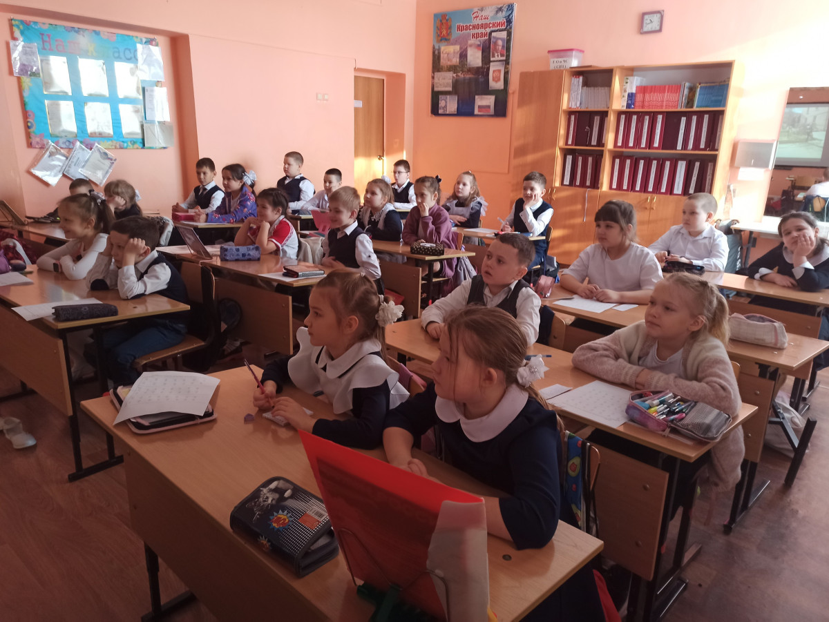 Постер к социальной практике: Делаешь счастливым другого- счастлив сам