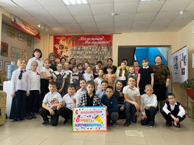 Постер к социальной практике: Песня-радость души.