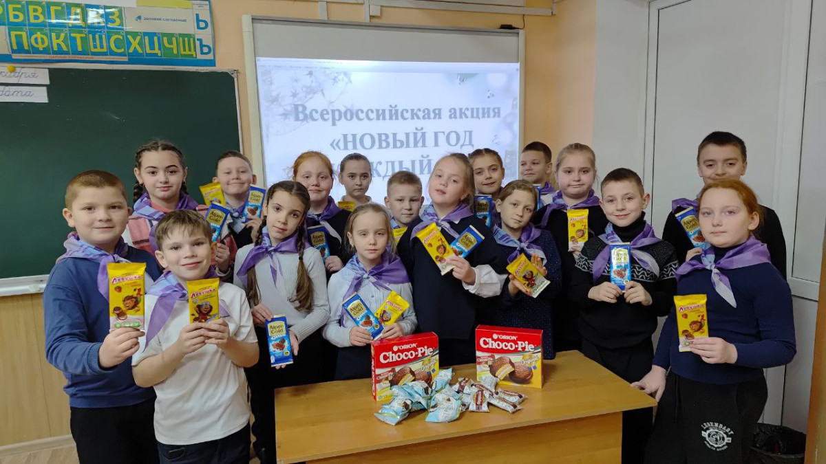 Постер к социальной практике: «Рука помощи: маленькие дела — большое значение»