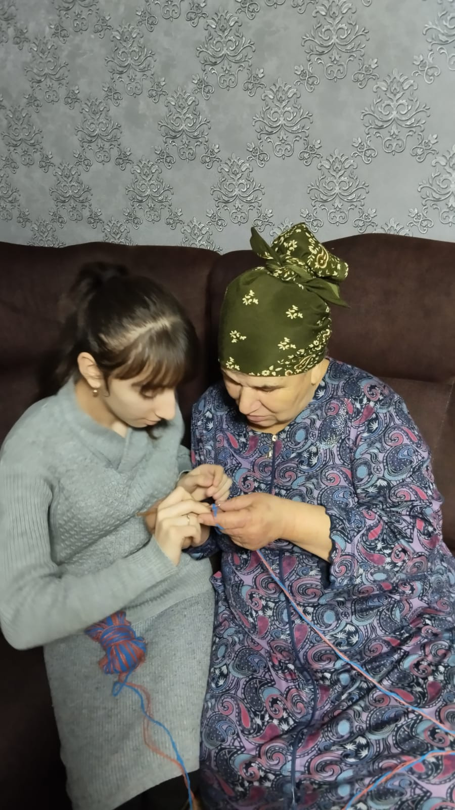 Постер к социальной практике: счастье помогать