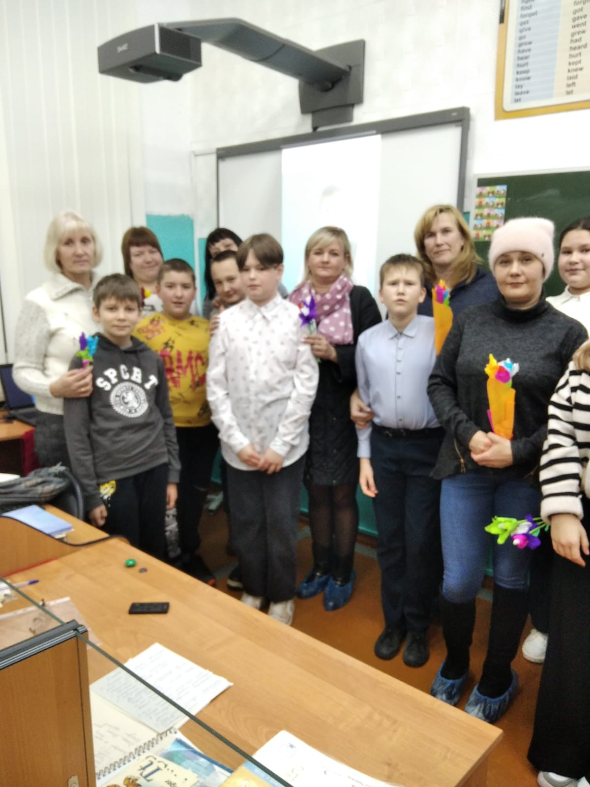 Постер к социальной практике: Дарим любовь близким