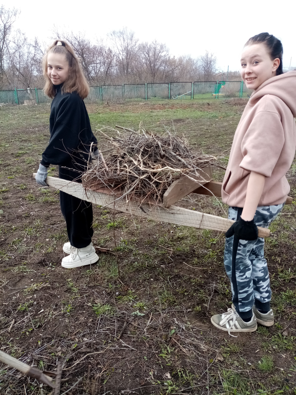 Постер к социальной практике: Вместе мы сила
