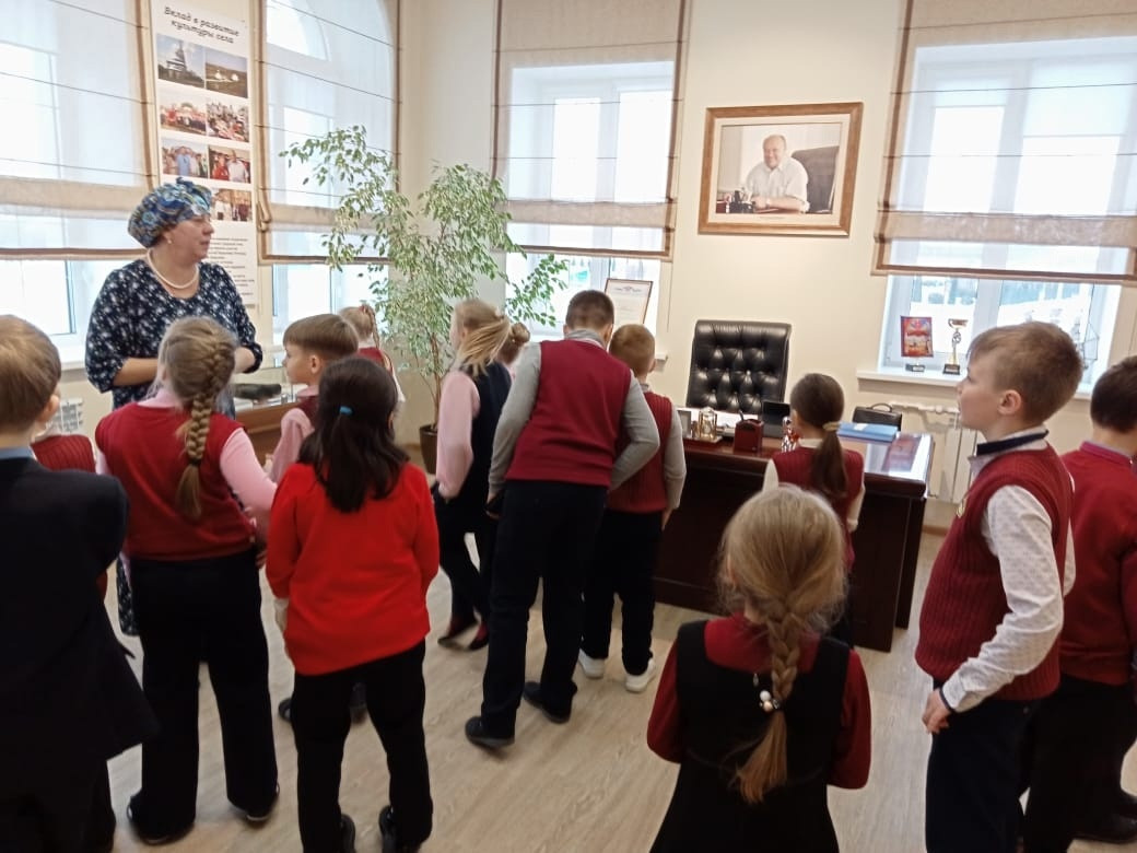 Постер к социальной практике: Где родился-там и пригодился.