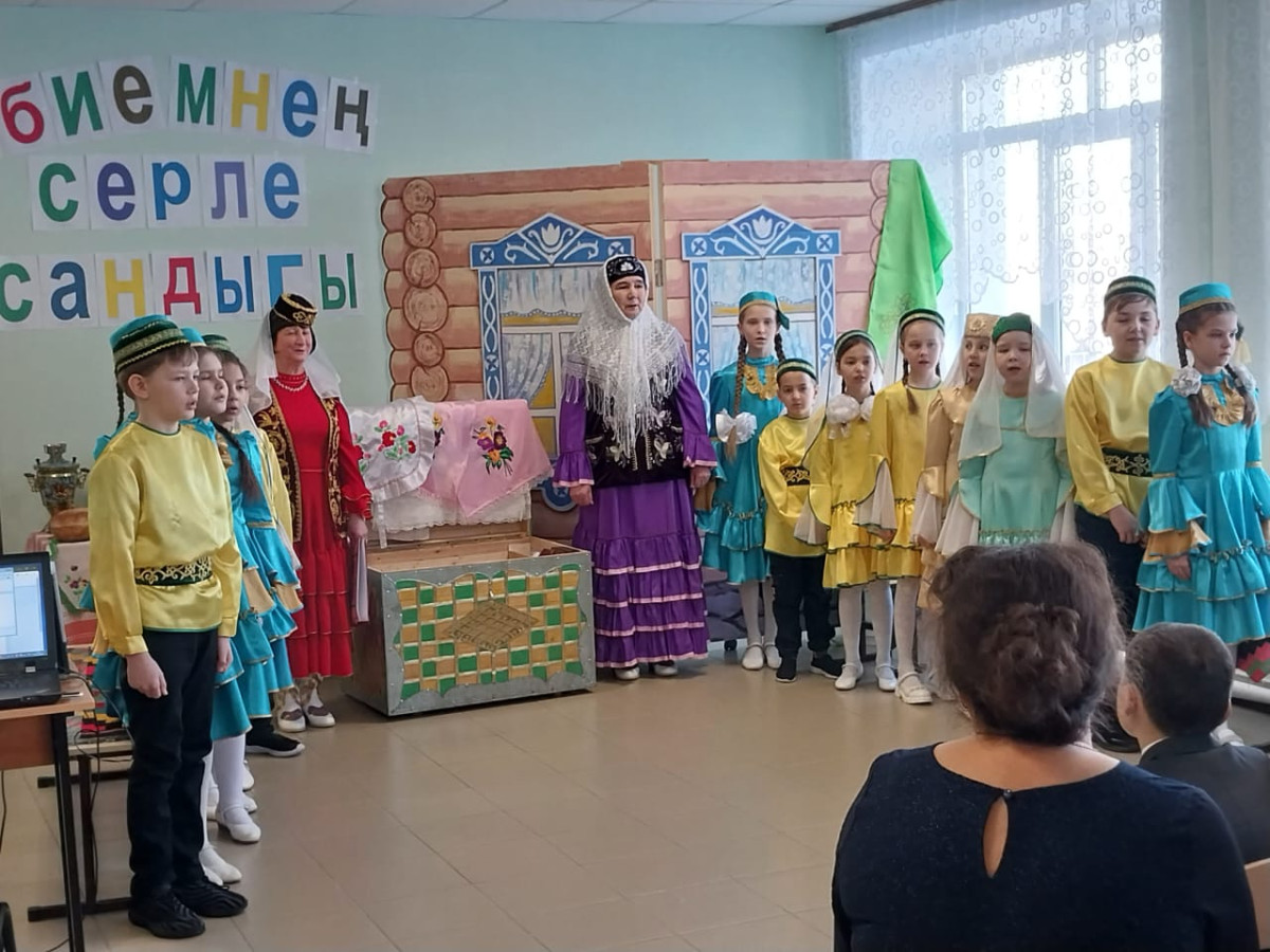 Постер к социальной практике: Бабушкин секретный сундук
