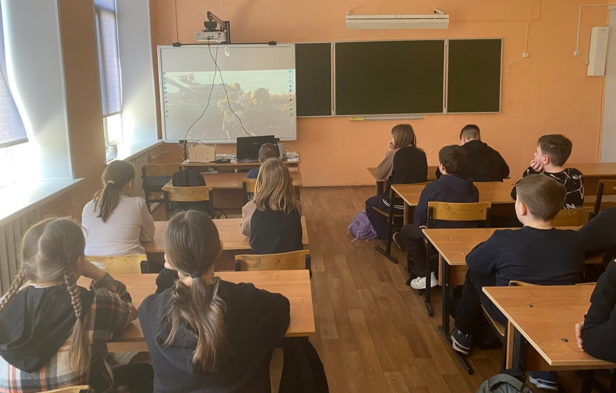 Постер к социальной практике: Гостинец на СВО