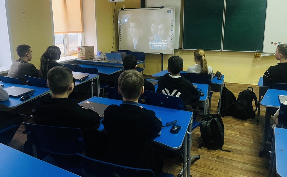 Постер к социальной практике: Разделяя счастье с другим, мы умножаем счастье!