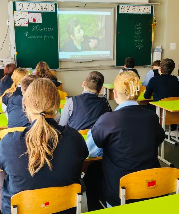 Постер к социальной практике: Работаем вместе - все по плечу!