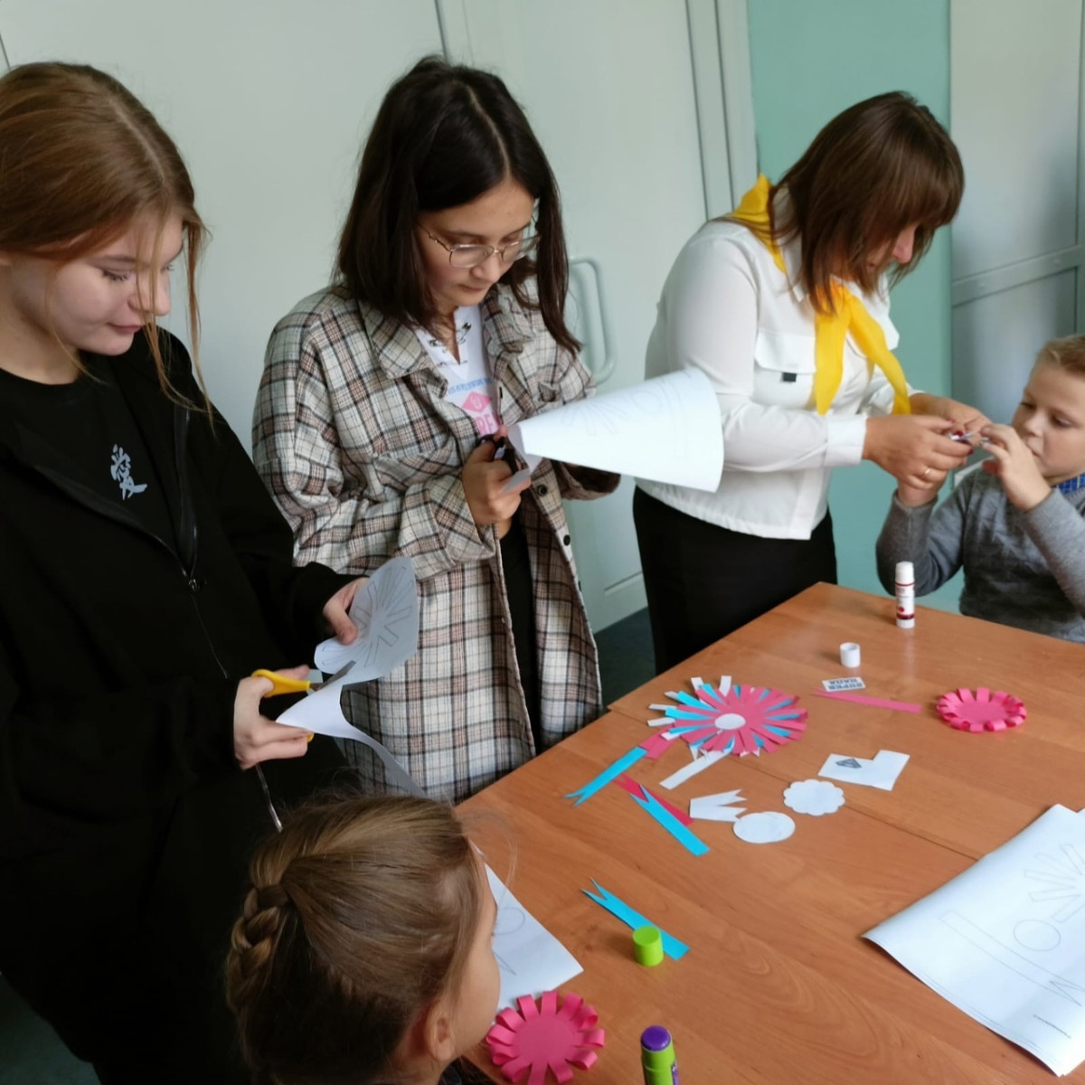 Постер к социальной практике: Открытка для папы