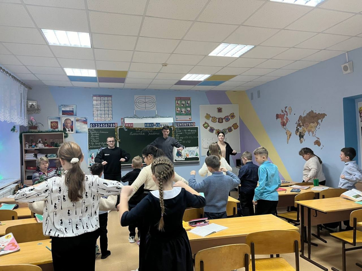 Постер к социальной практике: ЗОЖ - путь к успеху! ГБОУ СОШ № 2 с. Обшаровка. НЕАНИСИЯ. ЗОЖ Абдрашитова Д.В. Отчёт.