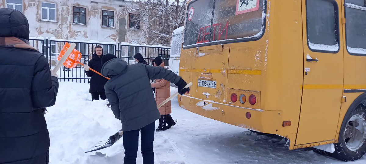 Постер к социальной практике: ИХ СЛОВА НЕ РАСХОДЯТСЯ С ДЕЛОМ