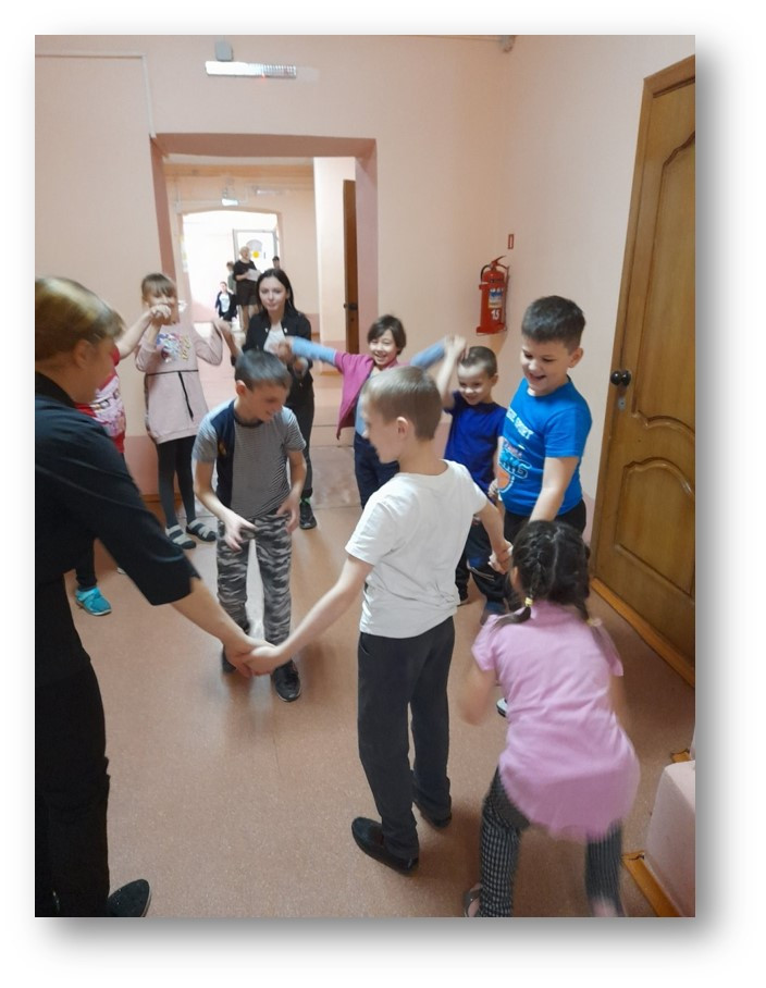 Постер к социальной практике: "Подари счастье другим"