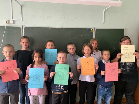 Постер к социальной практике: Хотим всё знать