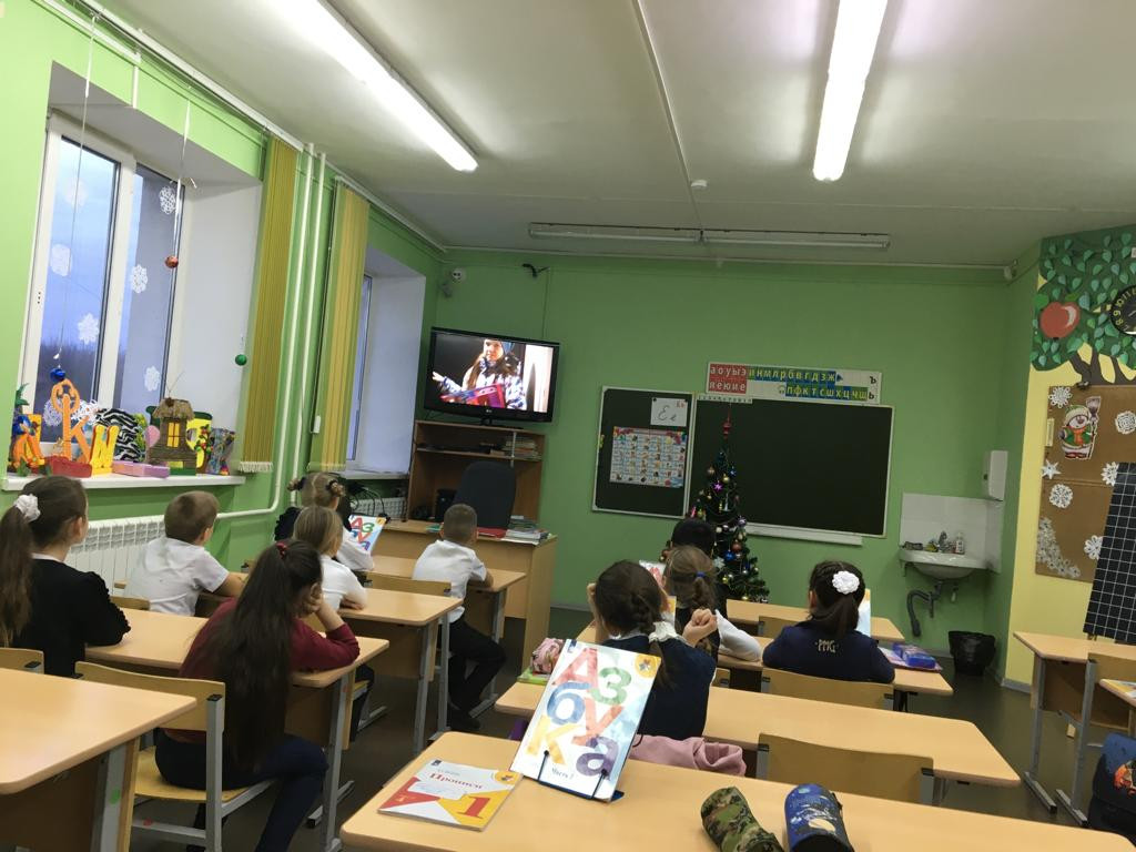 Постер к социальной практике: Учимся помогать товарищам в трудной ситуации