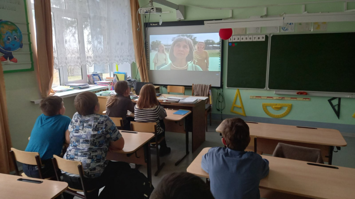 Постер к социальной практике: Друг познается в беде