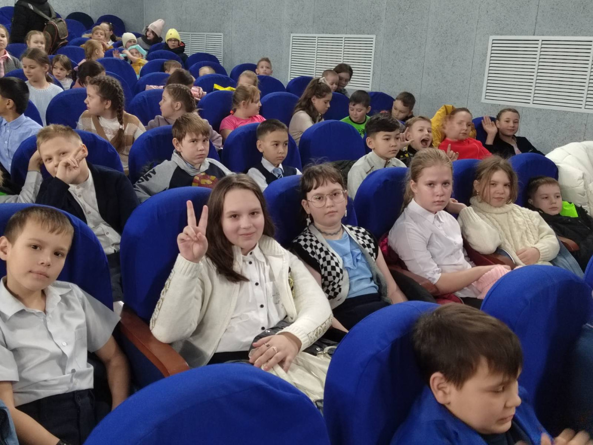Постер к социальной практике: Добрые дела в Новый год!