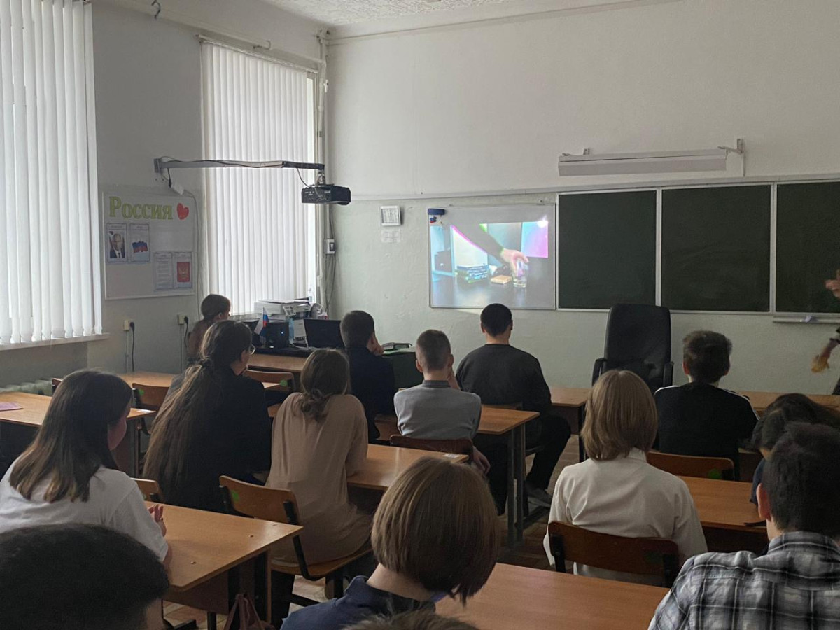 Постер к социальной практике: Мир вокруг