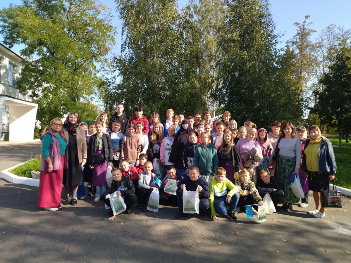 Постер к социальной практике: В единстве наша сила.