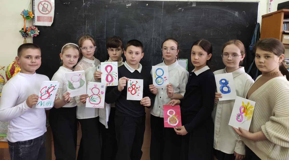 Постер к социальной практике: Открытка 8 марта