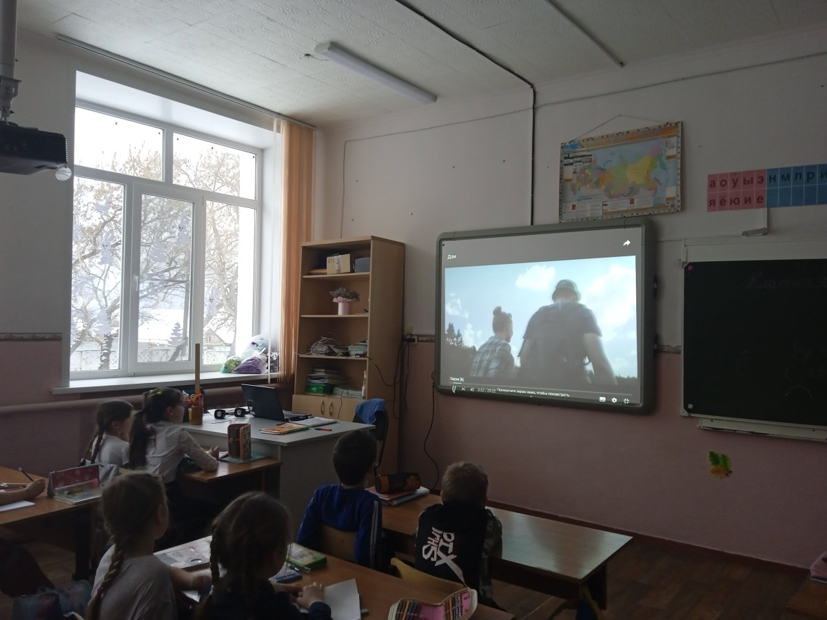 Постер к социальной практике: "В коллективе большая сила"